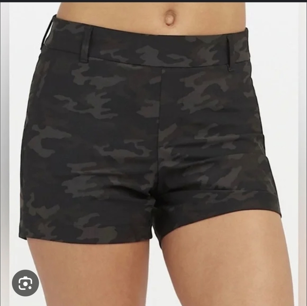 SPANX Women's Black Camo Athletic Shorts..Size:M